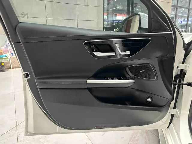Mercedes-Benz C-Class — Фото автомобиля 10