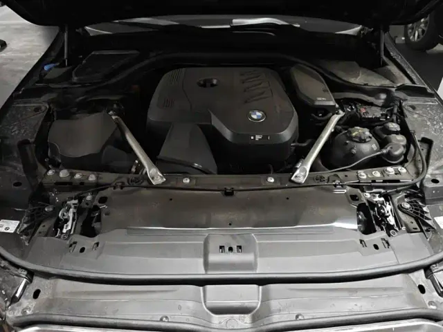 BMW 5 Series — Фото автомобиля 10