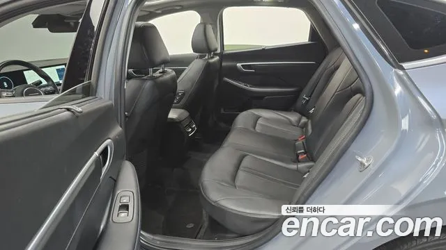 Hyundai Sonata — Фото автомобиля 11