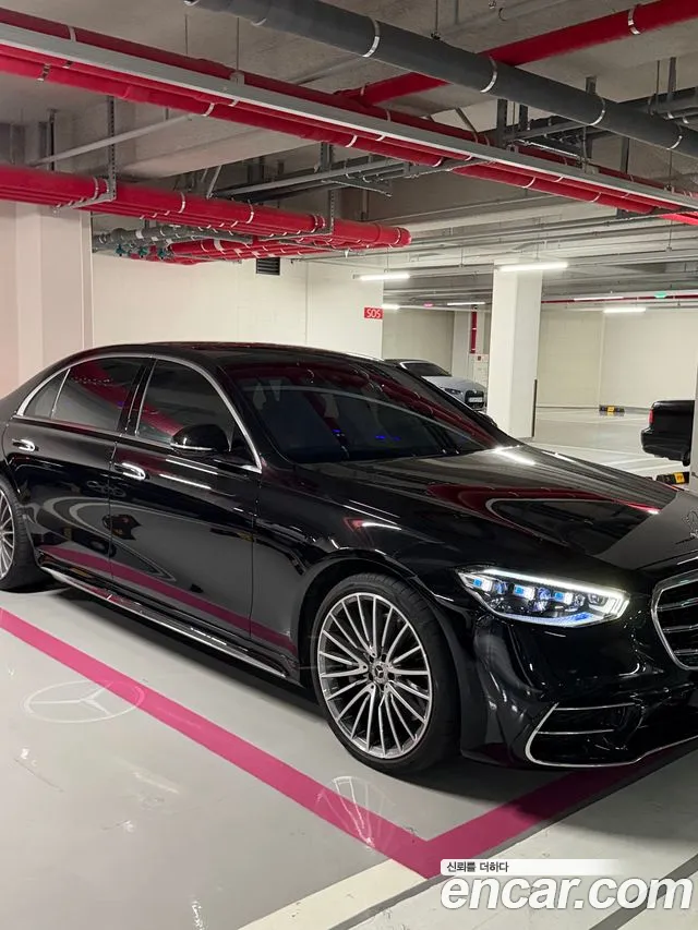 Mercedes-Benz S-Class — Фото автомобиля 3