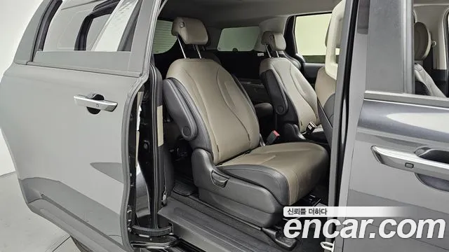 Kia Carnival — Фото автомобиля 12