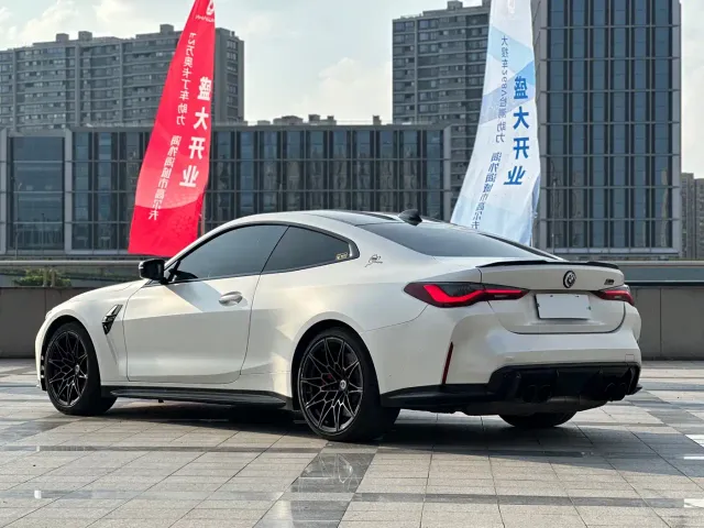 BMW M4 — Фото автомобиля 7