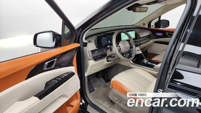 Kia Carnival Generation 4 — Фото автомобиля 15