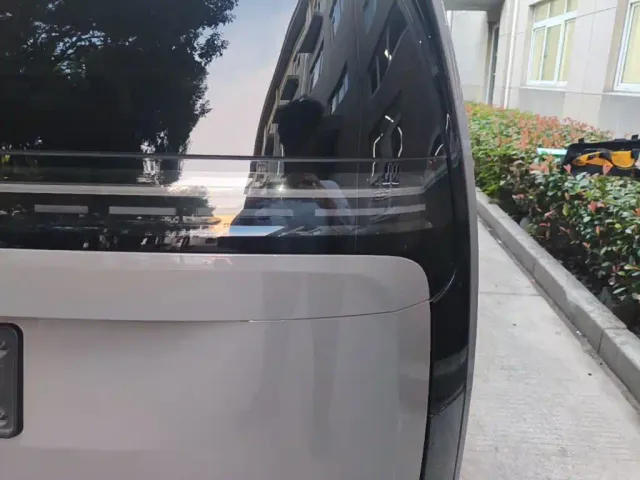 Li Auto MEGA — Фото автомобиля 7