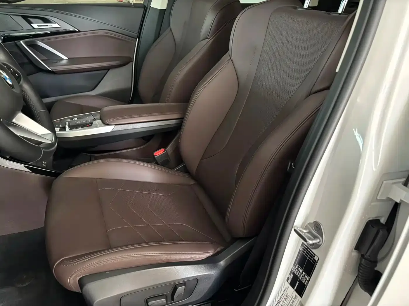 BMW BMW X1 2023 sDrive20Li X Design Package — Фото автомобиля 8