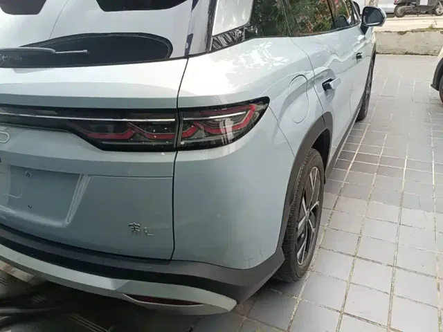 BYD Song L DM-i — Фото автомобиля 7
