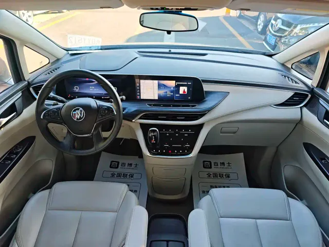 Buick GL8 — Фото автомобиля 9