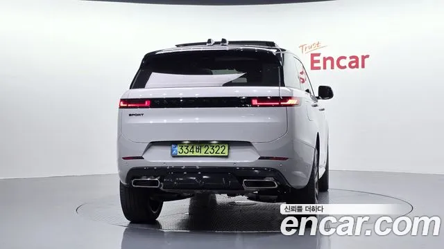 Land Rover Range Rover Sport — Фото автомобиля 4