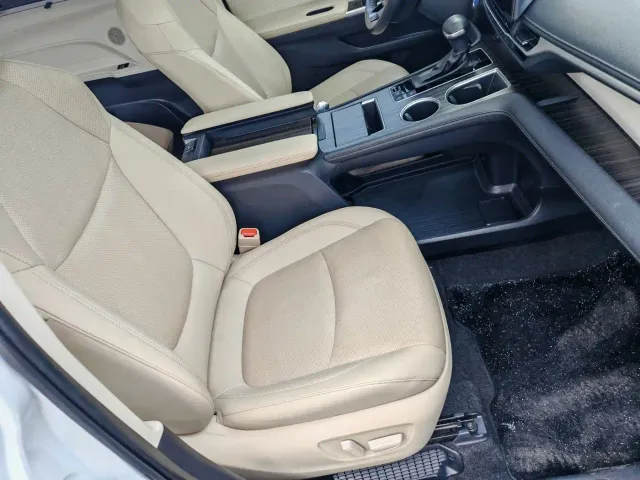 Toyota Sienna — Фото автомобиля 14