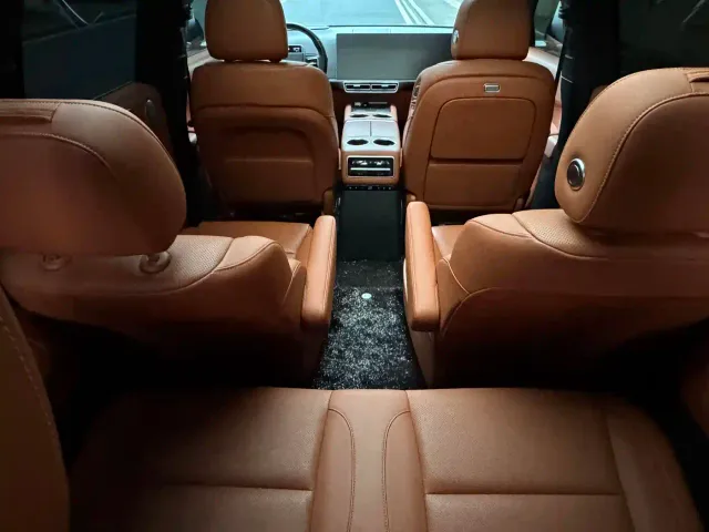 Li Auto L9 — Фото автомобиля 24