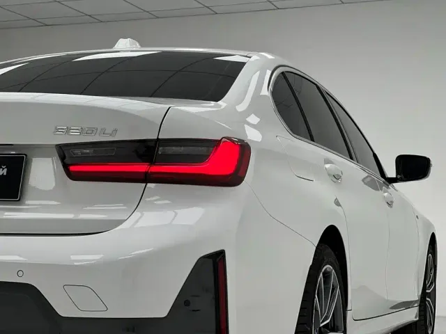 BMW 3 Series — Фото автомобиля 10
