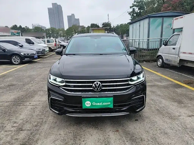 Volkswagen Tiguan L — Фото автомобиля 2