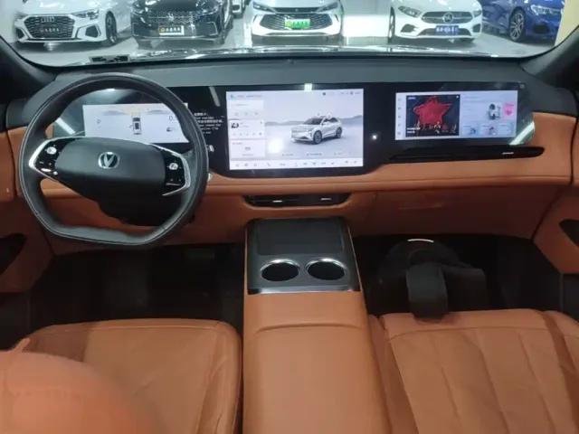 Changan CS75 Plus — Фото автомобиля 9
