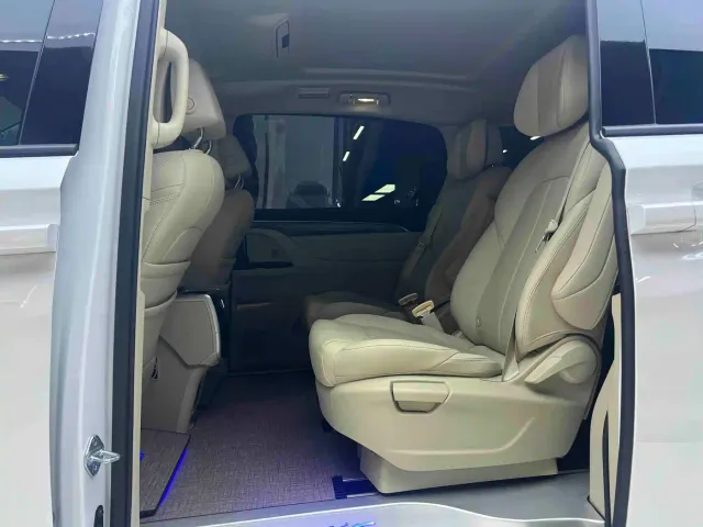 Buick Buick GL8 New Energy 2025 Landprestige First Edition 7-Seater — Фото автомобиля 12