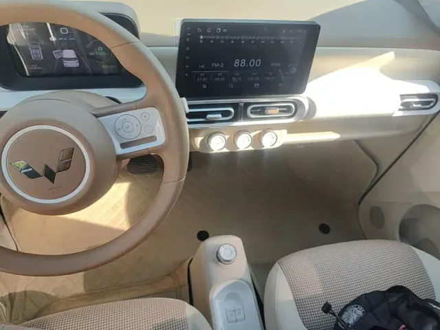 Wuling Hongguang Mini EV — Фото автомобиля 9
