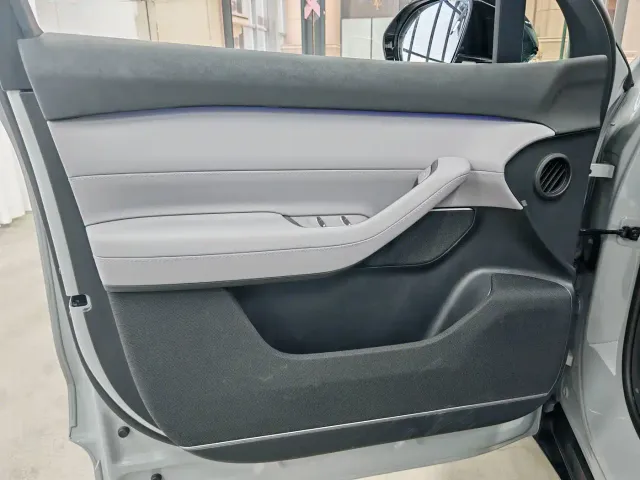 Nio EC6 — Фото автомобиля 11