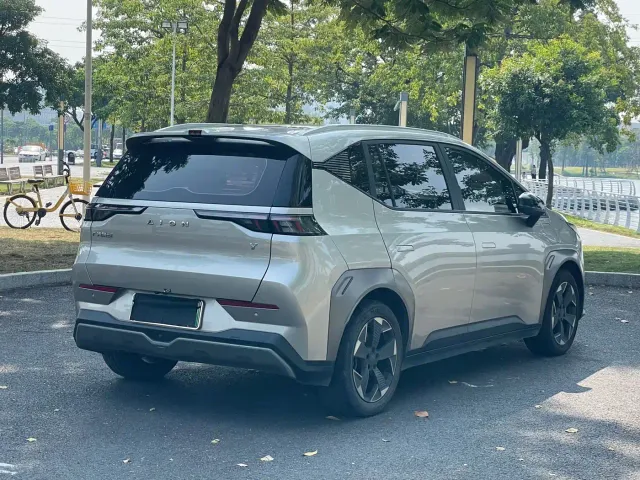 GAC Aion Y — Фото автомобиля 9