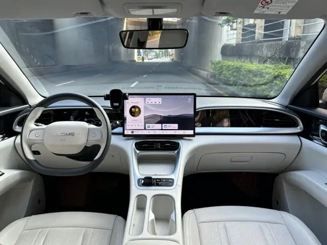 Geely Starry Wish — Фото автомобиля 8