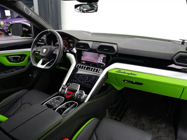 Lamborghini Urus — Фото автомобиля 19