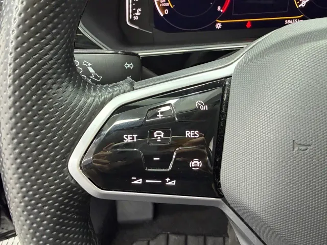 Volkswagen Passat — Фото автомобиля 19