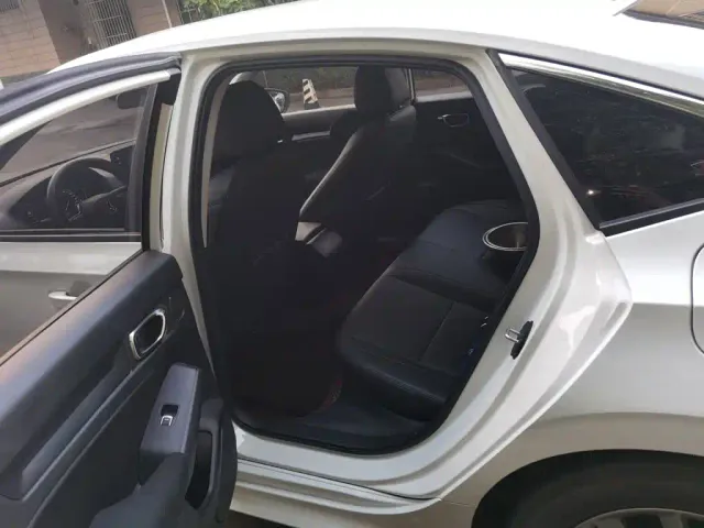 Honda Civic — Фото автомобиля 14
