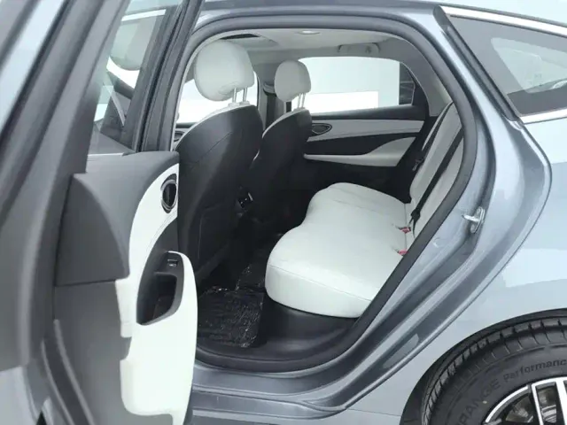 BYD Seal 05 DM-i — Фото автомобиля 11