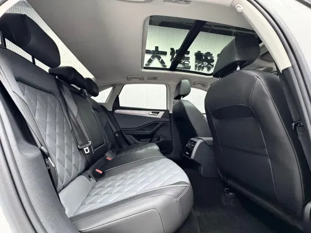 Volkswagen Sagitar — Фото автомобиля 12