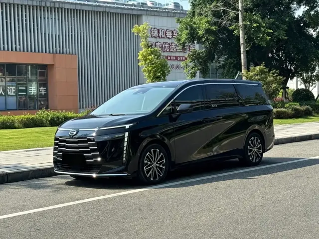 Фотография автомобиля — GAC Trumpchi E8