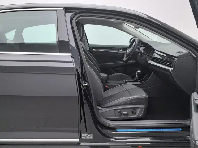 Volkswagen Passat — Фото автомобиля 23