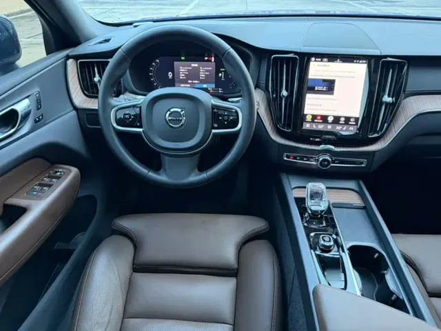 Volvo XC60 — Фото автомобиля 18