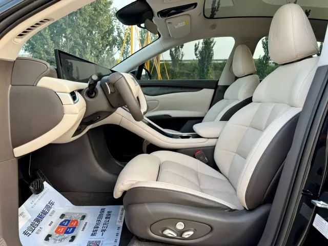 IM Motors LS6 — Фото автомобиля 7