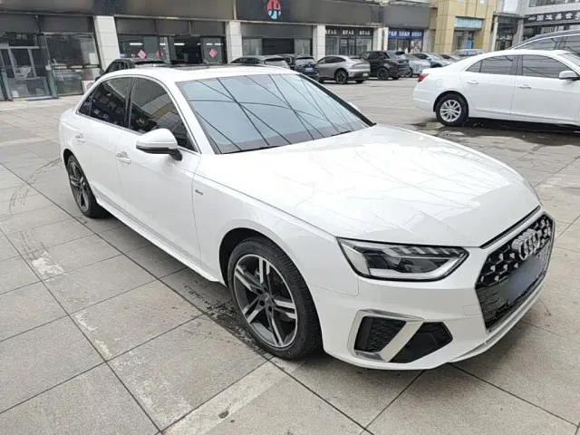 Audi A4L — Фото автомобиля 3