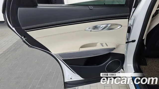 Genesis GV70 2.5T Бензин AWD — Фото автомобиля 20