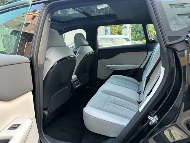 Voyah Auto Voyah Zhiyin 2024 Long Range Super Charging Edition — Фото автомобиля 6