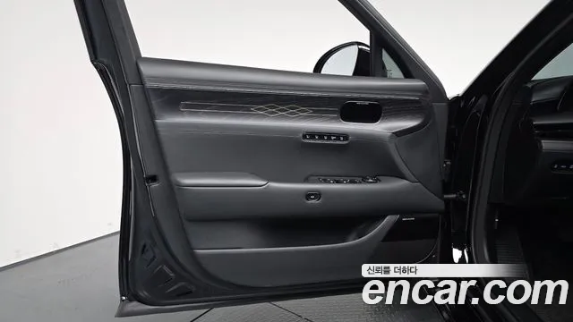 Genesis G90 RS4 — Фото автомобиля 24