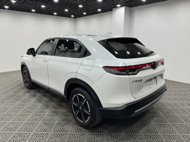Honda Vezel — Фото автомобиля 9
