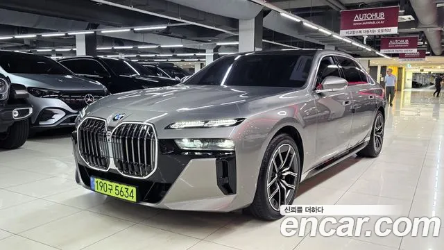 BMW 7-Series 7 серия (G70) 740i xDrive M Sport — Фото автомобиля 2