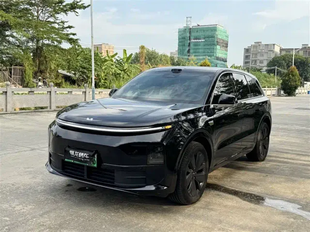 Фотография автомобиля — Li Auto L6