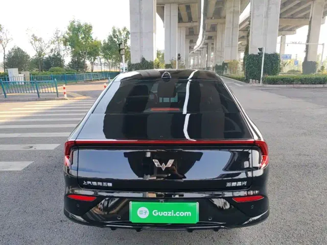 Wuling Starlight — Фото автомобиля 5