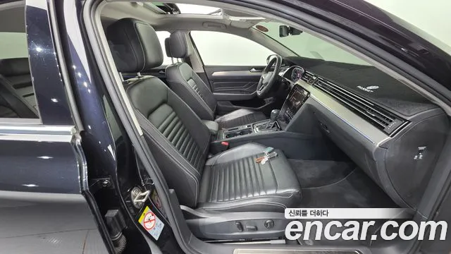 Volkswagen Passat — Фото автомобиля 10