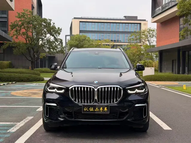 BMW X5 — Фото автомобиля 2