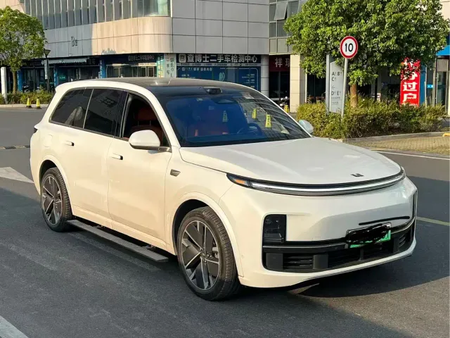 Li Auto L9 — Фото автомобиля 4
