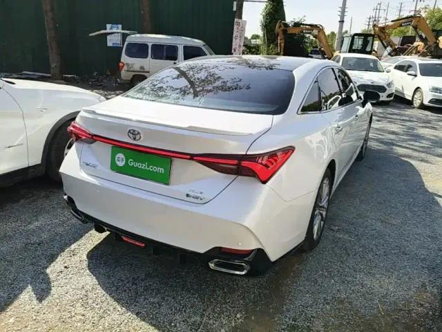 Toyota Avalon — Фото автомобиля 6
