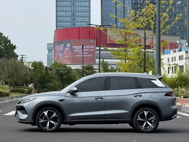 BYD Song Pro — Фото автомобиля 12