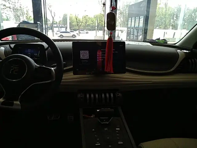 BYD Yuan PLUS — Фото автомобиля 12