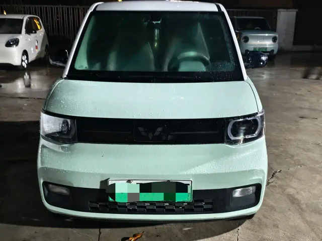 Wuling Hongguang Mini EV — Фото автомобиля 2