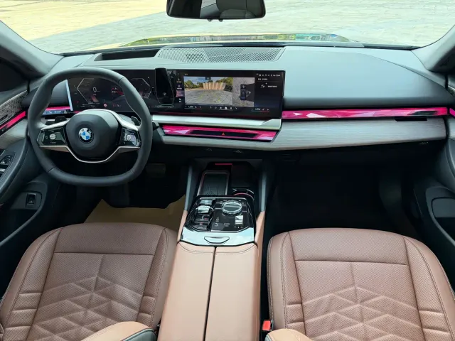 BMW 5 Series — Фото автомобиля 8