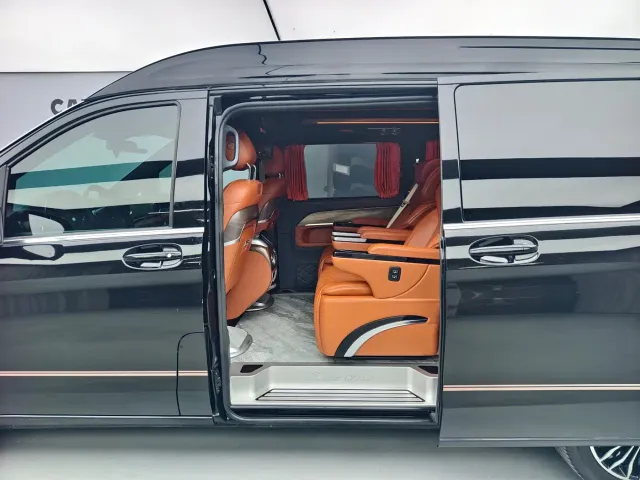 Rhein Auto Traveler — Фото автомобиля 16