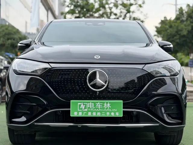 Mercedes-Benz EQE SUV — Фото автомобиля 2