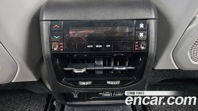 Jeep Cherokee WL — Фото автомобиля 17
